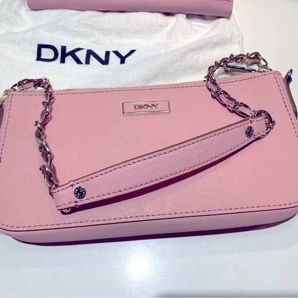 DKNY should bag - Picture 4 of 7